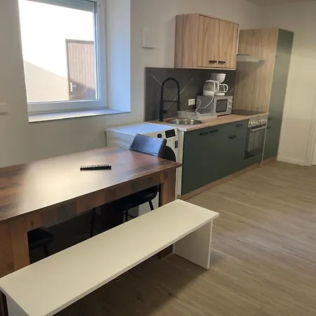 Sehr Schoene Und Modernisierte Mit Moderne Wohnraumlueftung Apartamento *